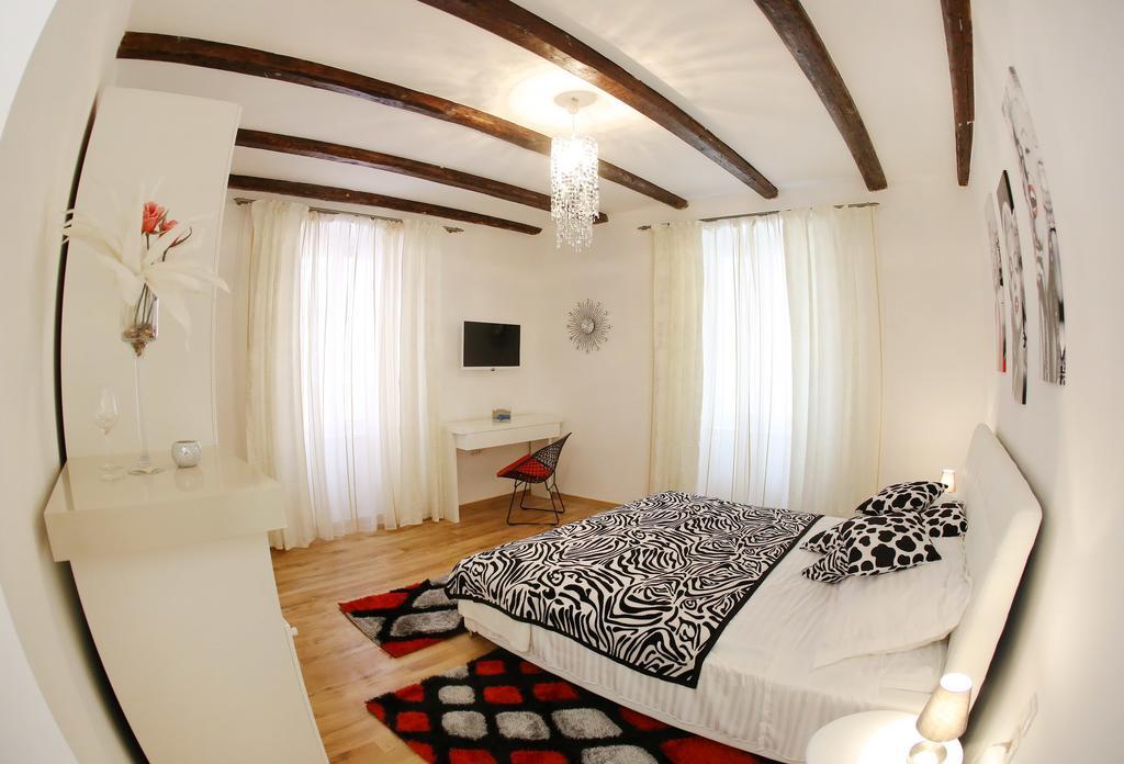 Guest house Square